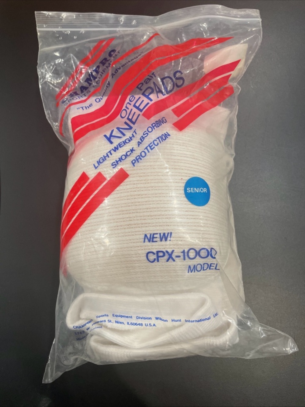 Brand New Champro Knee Pads One Pair Senior CPX-1000 White Lightweight
